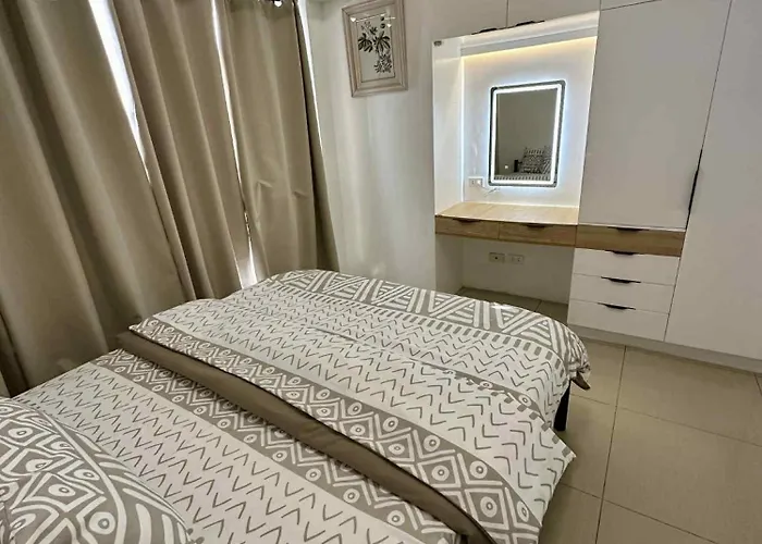 Shell Pasay Moa 2br By G&k 4*
